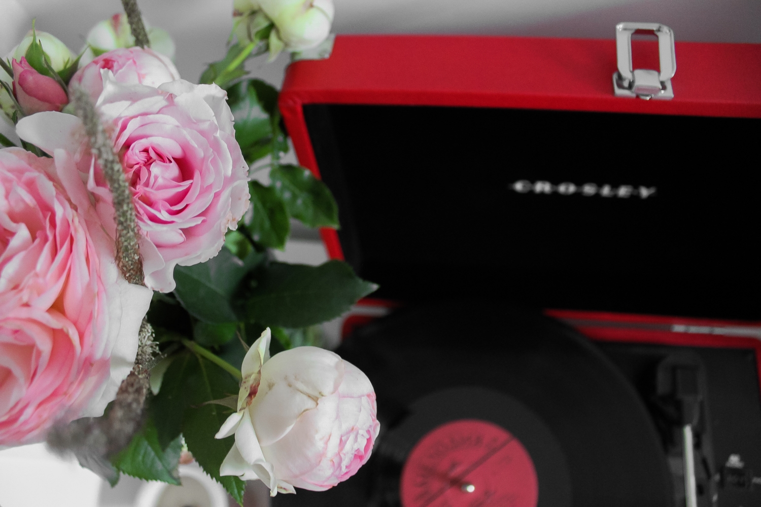 Вініловий програвач Crosley Cruiser Plus Red Bluetooth - Зображення 5