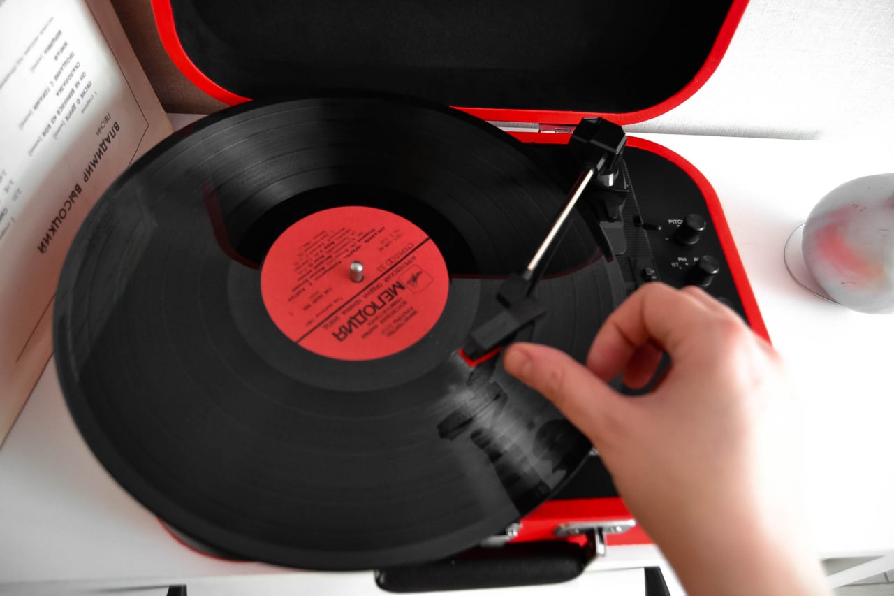 Вініловий програвач Muse Red з Bluetooth та USB - Зображення 2