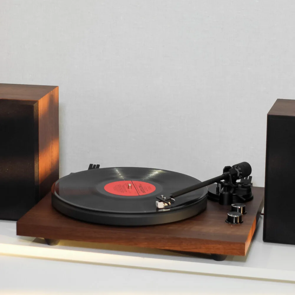 Вініловий програвач Crosley C62 Walnut з Bluetooth (динаміки в комплекті) без кришки