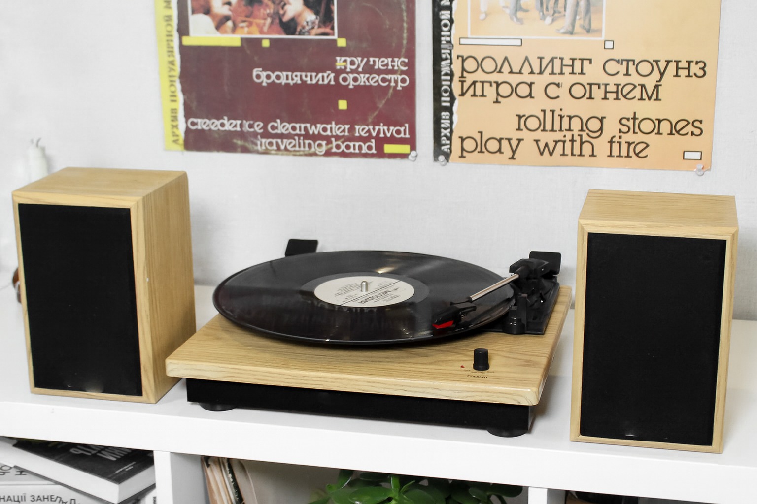 Вініловий програвач Crosley Brio з Bluetooth (без кришки) - Зображення 5