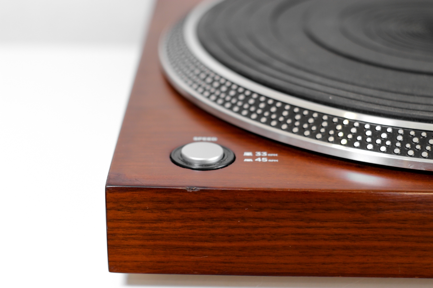 Програвач вініловий Lenco L-90x з противагою тонарма, антискейтингом, антивібраціний Уцінка - Зображення 3