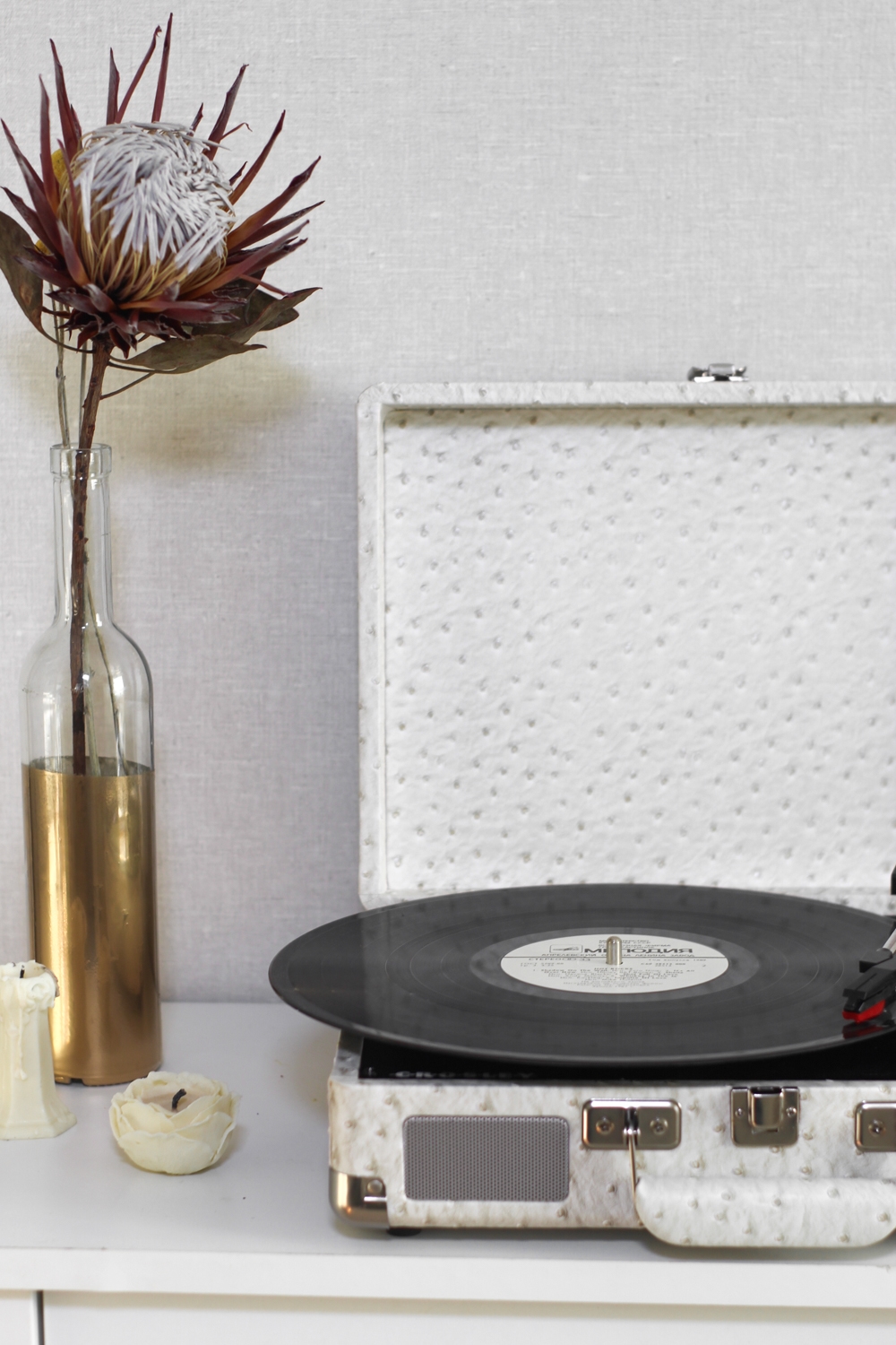 Вініловий програвач Crosley Cruiser White Ostrich Plus Bluetooth - Зображення 8