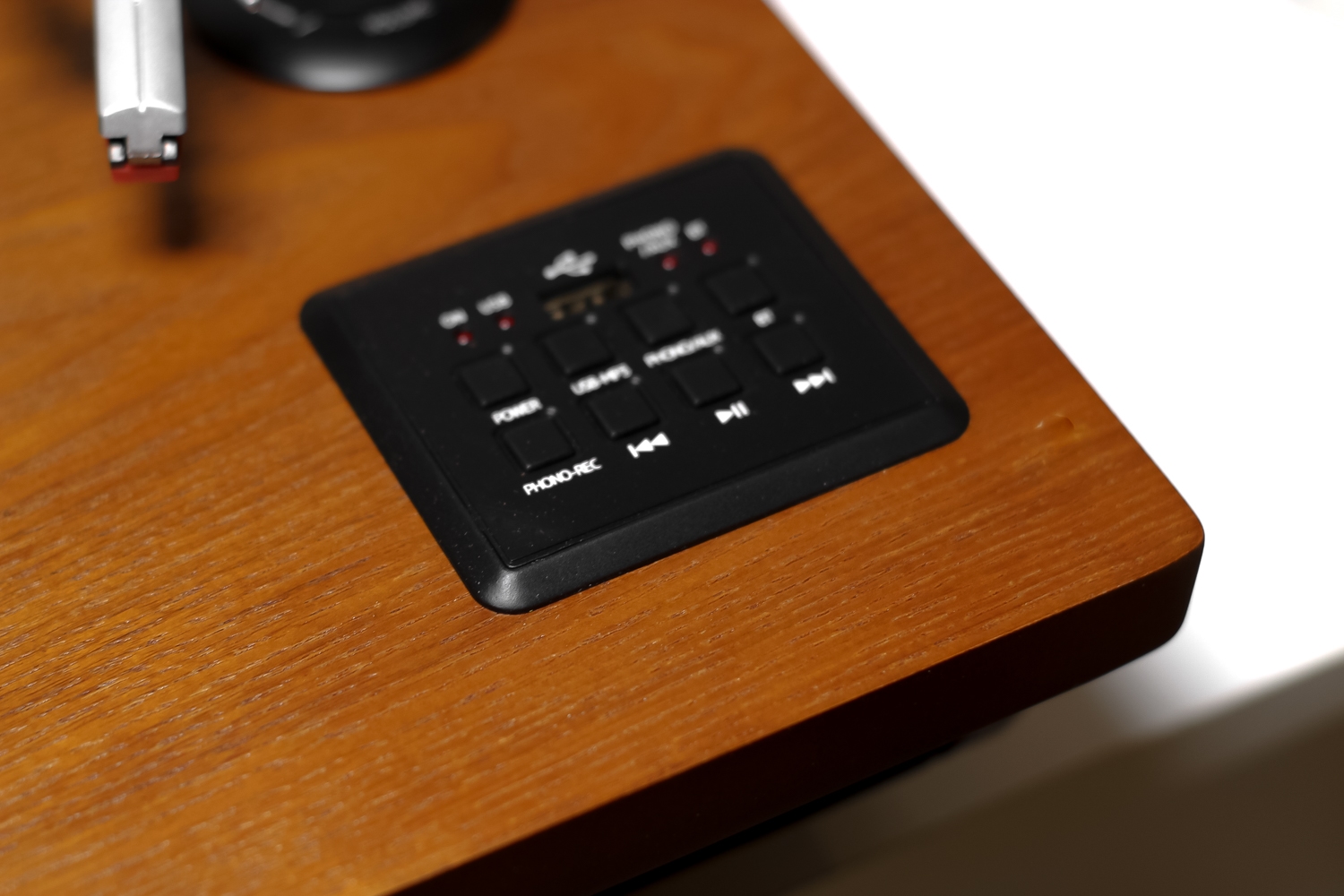 Вініловий програвач Shuman Wood Bluetooth IN, колонки вбудовані Уцінка - Зображення 12