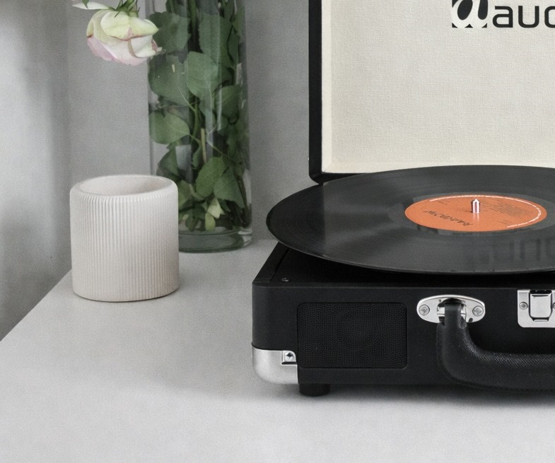 Вініловий програвач Audizio Black з Bluetooth IN/OUT та вбудованими колонками - Зображення 2