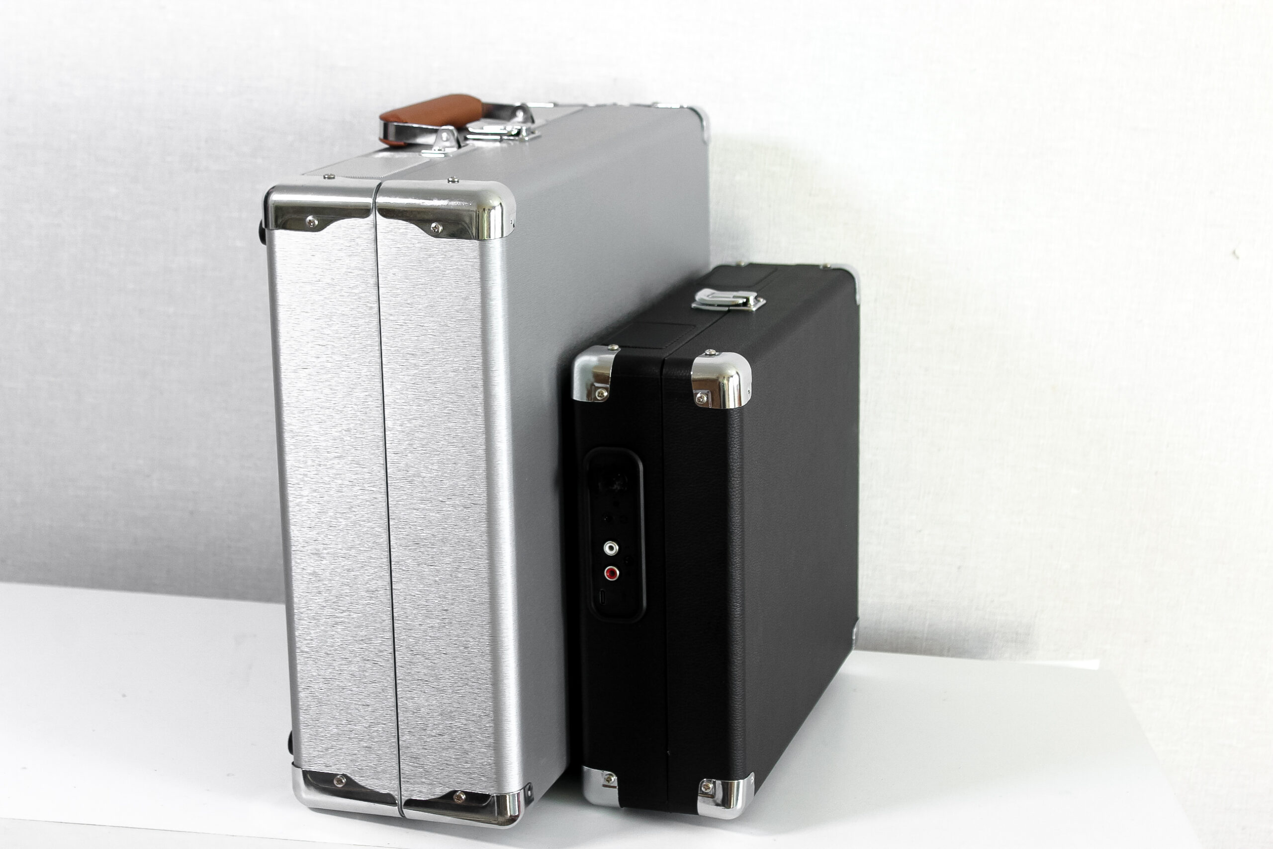 Вініловий програвач Audizio Billy Bob Silver з Bluetooth - Зображення 18