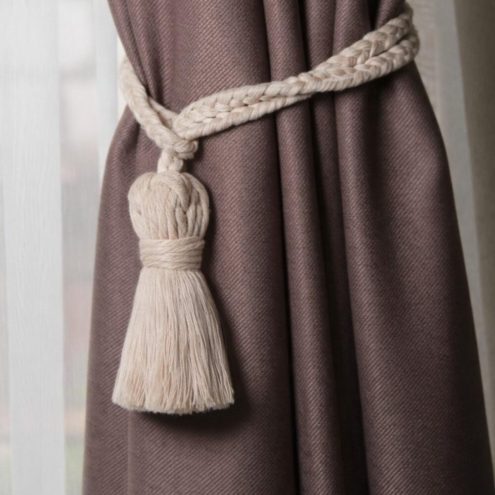 Натуральний бавовняний підхват для штор, тримач штор, еко підхоп макраме "Помпон ", Темний БЕЖ кість, китиця бежева