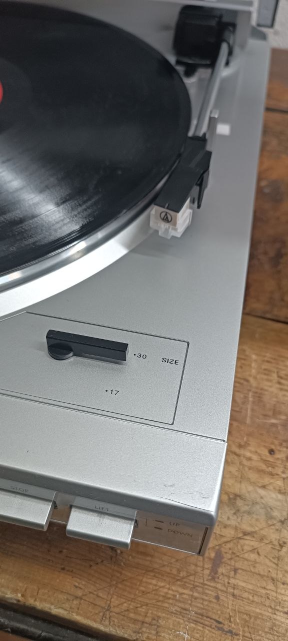Вініловий програвач Dual DT 200 USB Silver, автоматичний | Outlet - Зображення 9